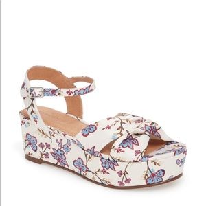 Caslon Ryder Platform Sandal 10